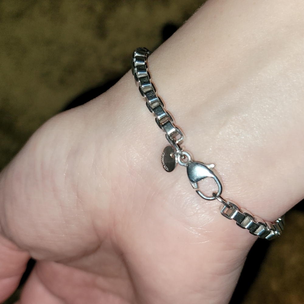 TIFFANY & CO. UNISEX VENETIAN LINK BRACELET IN SILVER EUC - Picture 14 of 17